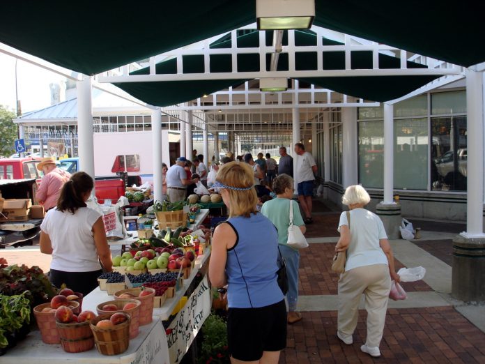 Shoppers at the Battle Creek Farmers Market.