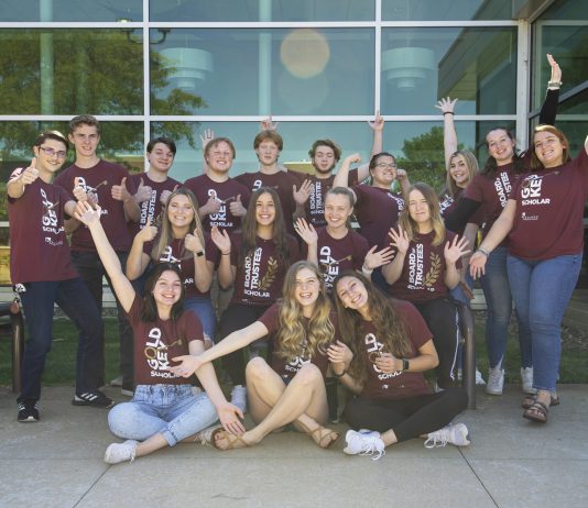 A group photo of KCC's 2021-22 Gold Key and Board of Trustee scholarship recipients.